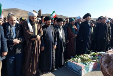 آیین تشییع و خاکسپاری پیکر مطهر شهید گمنام در بخش عنبران نمین برگزار شد