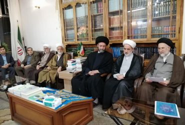 تصاویر/کارکنان شوراهای حل اختلاف شهرستان اردبیل با آیت الله عاملی دیدار کردند