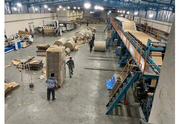 بازدید آیت الله سید حسن عاملی از واحد تولیدی