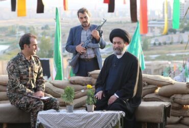 بازدید آیت الله عاملی از نمایشگاه موزه دفاع مقدس